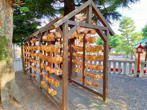 草加神社の絵馬掛け